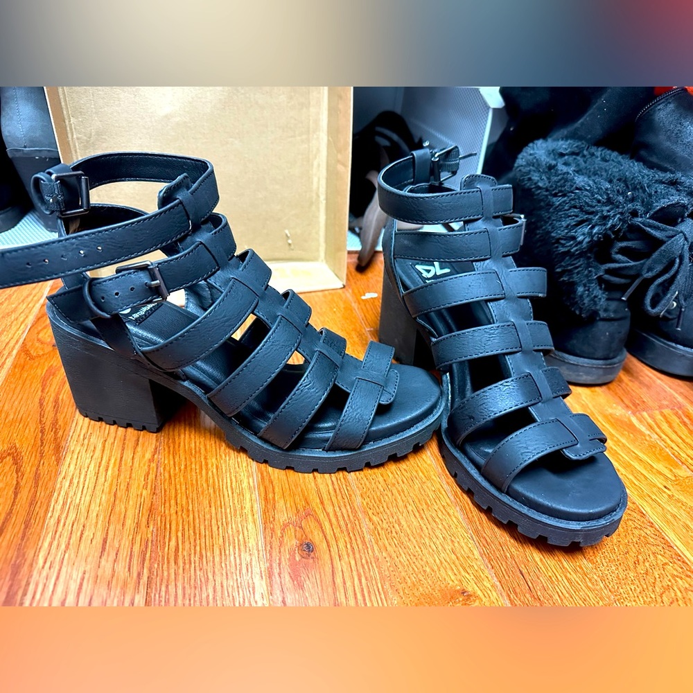 Dirty laundry heeled sandals